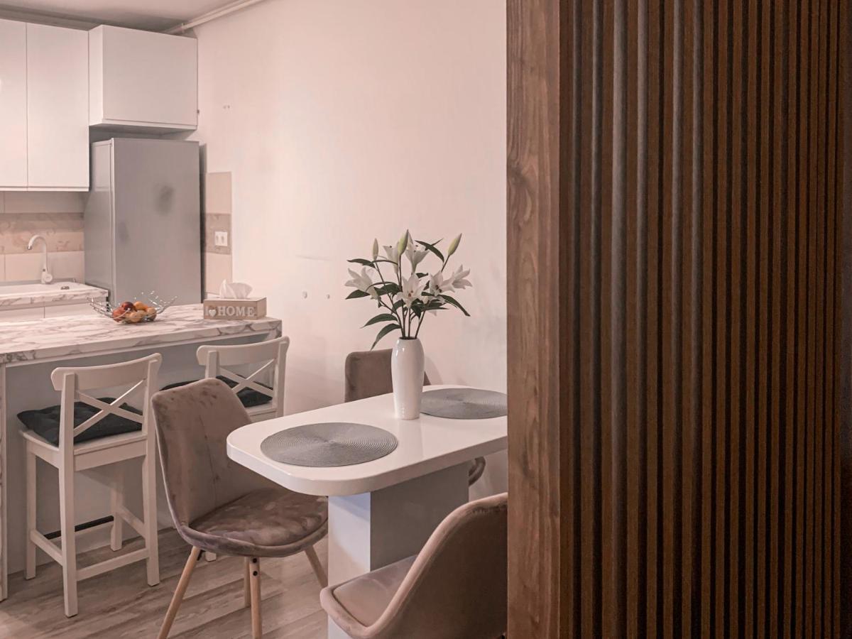 Apartment 2 Rooms Luxury Bucarest Exterior foto